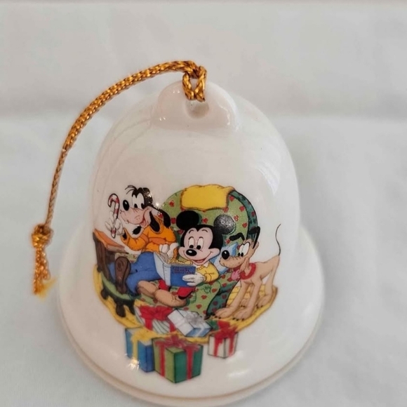 Vintage Set Of 6 Disney Grolier Porcelain Christmas Bell Ornaments 1993 To 2000 - Picture 5 of 8